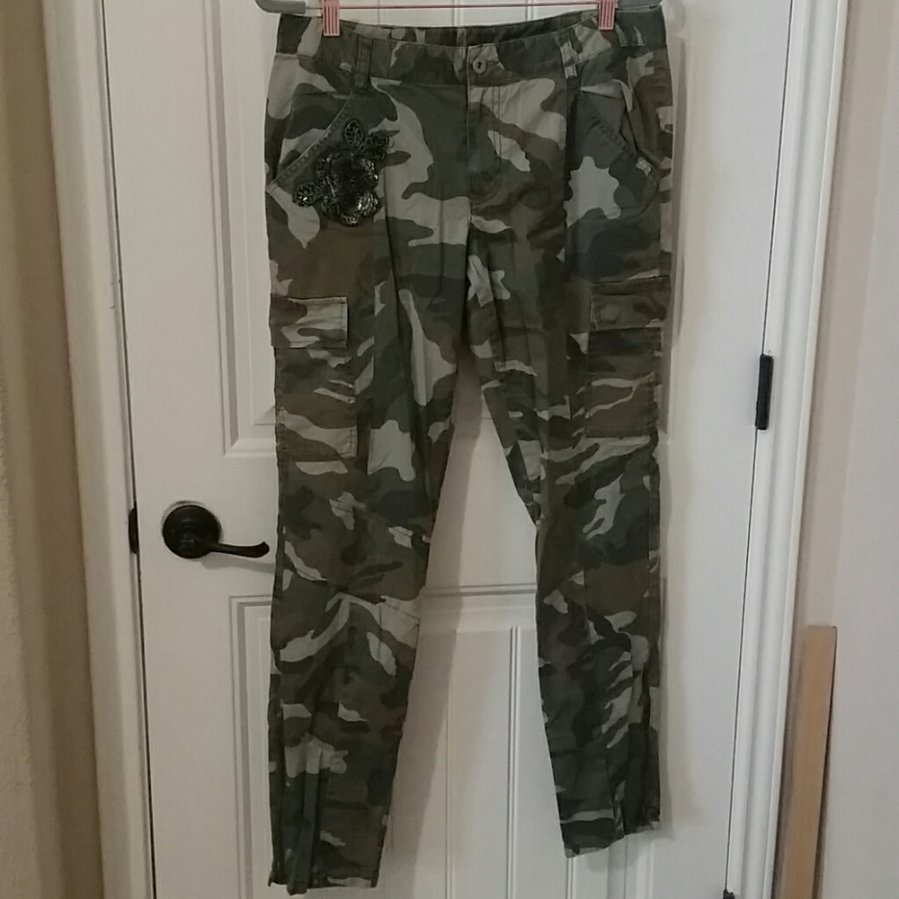 Women's Camo Cargo Pants